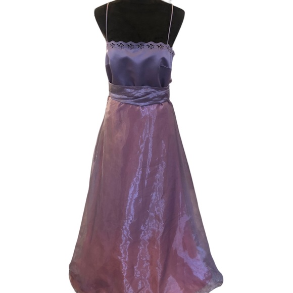 Purple Taffeta Mixed Media Formal Gown size 11/12 - Picture 6 of 12